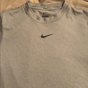 Nike boys medium dri fit